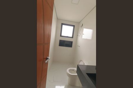 Casa à venda com 260m², 3 quartos e 2 vagasBanheiro da Suíte 1