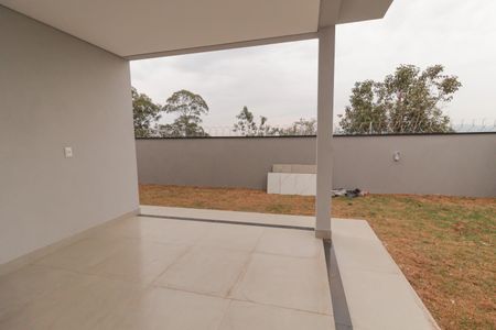 Casa à venda com 260m², 3 quartos e 2 vagasÁrea Externa