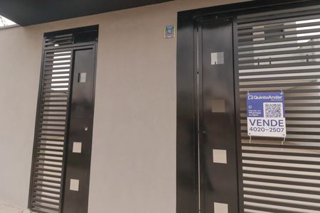 Casa à venda com 260m², 3 quartos e 2 vagasFachada