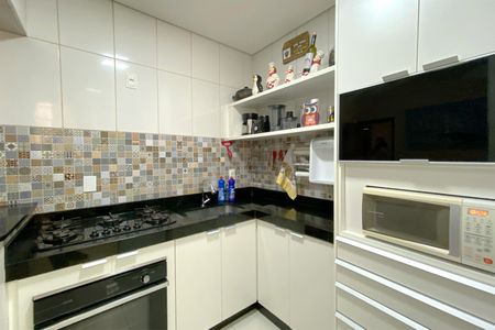 Apartamento à venda com 85m², 3 quartos e 1 vaga Apartamento à venda com 85m², 3 quartos e 1 vagaCozinha