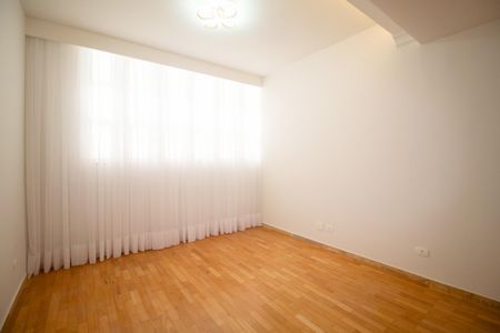 Apartamento à venda com 520m², 5 quartos e 4 vagas Apartamento à venda com 520m², 5 quartos e 4 vagasQuarto 2