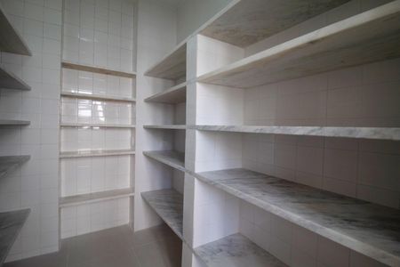 Apartamento à venda com 520m², 5 quartos e 4 vagas Apartamento à venda com 520m², 5 quartos e 4 vagasQuarto de Serviço