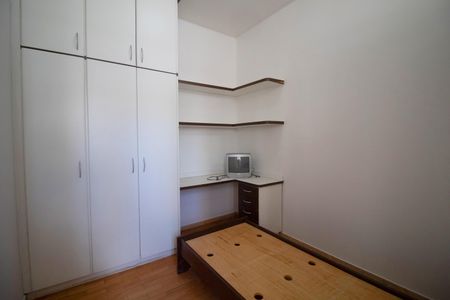 Apartamento à venda com 520m², 5 quartos e 4 vagas Apartamento à venda com 520m², 5 quartos e 4 vagasQuarto de Serviço
