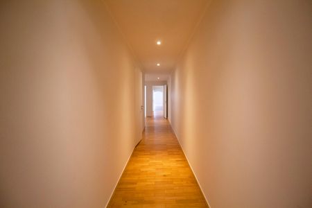 Apartamento à venda com 520m², 5 quartos e 4 vagas Apartamento à venda com 520m², 5 quartos e 4 vagasCorredor