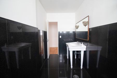 Apartamento à venda com 520m², 5 quartos e 4 vagas Apartamento à venda com 520m², 5 quartos e 4 vagasBanheiro Social