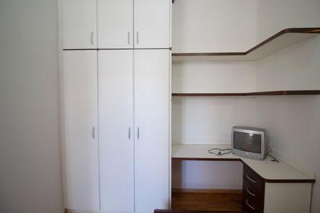 Apartamento à venda com 520m², 5 quartos e 4 vagas Apartamento à venda com 520m², 5 quartos e 4 vagasQuarto de Serviço