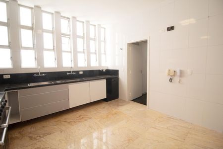 Apartamento à venda com 520m², 5 quartos e 4 vagas Apartamento à venda com 520m², 5 quartos e 4 vagasCozinha