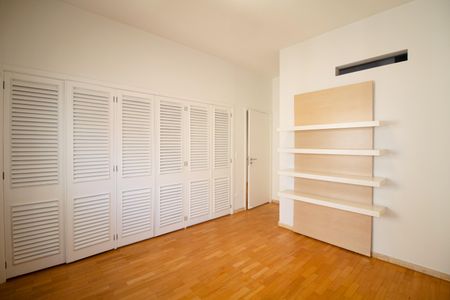 Apartamento à venda com 520m², 5 quartos e 4 vagas Apartamento à venda com 520m², 5 quartos e 4 vagasSuíte 5