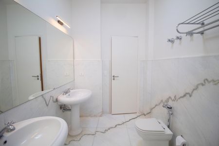 Apartamento à venda com 520m², 5 quartos e 4 vagas Apartamento à venda com 520m², 5 quartos e 4 vagasBanheiro da Suíte 4