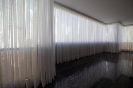 Apartamento à venda com 520m², 5 quartos e 4 vagas Apartamento à venda com 520m², 5 quartos e 4 vagasSala