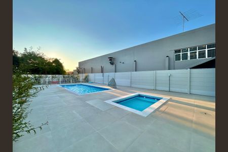 Apartamento à venda com 56m², 2 quartos e 1 vaga Apartamento à venda com 56m², 2 quartos e 1 vagaÁrea comum - Piscina
