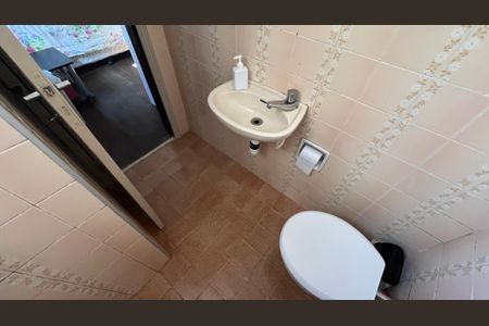 Casa à venda com 200m², 4 quartos e 3 vagas Casa à venda com 200m², 4 quartos e 3 vagasBanheiro da Suíte 1