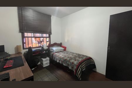Casa à venda com 200m², 4 quartos e 3 vagas Casa à venda com 200m², 4 quartos e 3 vagasQuarto 1