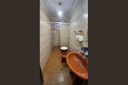 Casa à venda com 200m², 4 quartos e 3 vagas Casa à venda com 200m², 4 quartos e 3 vagasBanheiro da Suíte 2