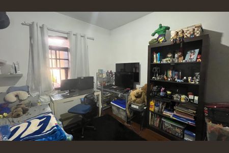 Casa à venda com 200m², 4 quartos e 3 vagas Casa à venda com 200m², 4 quartos e 3 vagasQuarto 2