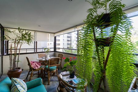 Varanda de apartamento à venda com 3 quartos, 185m² em Real Parque, São Paulo