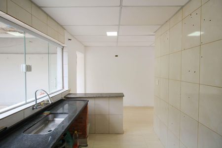 Casa à venda com 143m², 2 quartos e 2 vagas Casa à venda com 143m², 2 quartos e 2 vagasCozinha