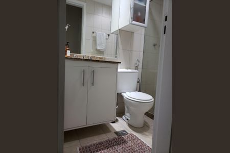 Apartamento à venda com 83m², 3 quartos e 1 vaga Apartamento à venda com 83m², 3 quartos e 1 vagaBanheiro