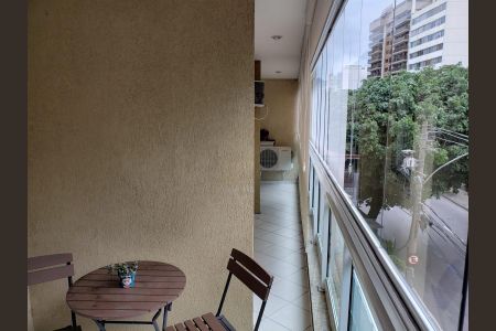 Apartamento à venda com 83m², 3 quartos e 1 vaga Apartamento à venda com 83m², 3 quartos e 1 vagaSacada