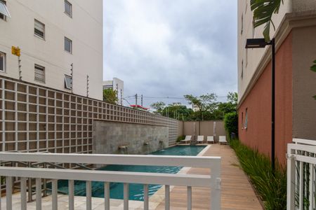 Apartamento para alugar com 34m², 1 quarto e sem vaga Apartamento para alugar com 34m², 1 quarto e sem vagaÁrea comum - Piscina