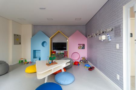 Apartamento para alugar com 34m², 1 quarto e sem vaga Apartamento para alugar com 34m², 1 quarto e sem vagaÁrea comum - Brinquedoteca