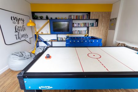 Apartamento para alugar com 34m², 1 quarto e sem vaga Apartamento para alugar com 34m², 1 quarto e sem vagaÁrea comum - Salão de Jogos