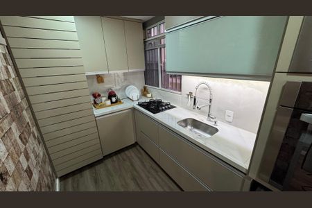 Apartamento à venda com 45m², 2 quartos e 1 vaga Apartamento à venda com 45m², 2 quartos e 1 vagaCozinha