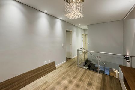 Casa de condomínio à venda com 250m², 3 quartos e 4 vagas