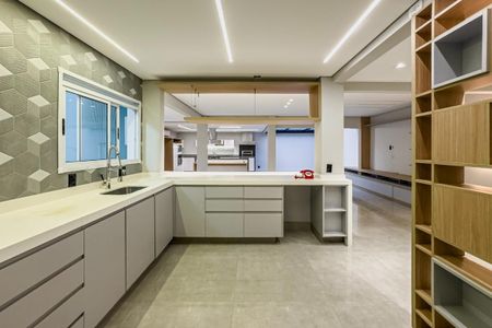 Casa de condomínio à venda com 250m², 3 quartos e 4 vagas