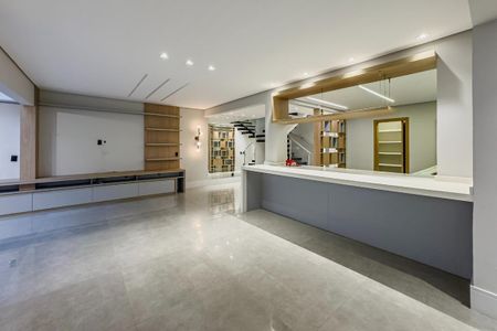 Casa de condomínio à venda com 250m², 3 quartos e 4 vagas