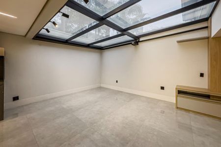 Casa de condomínio à venda com 250m², 3 quartos e 4 vagas