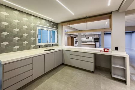 Casa de condomínio à venda com 250m², 3 quartos e 4 vagas