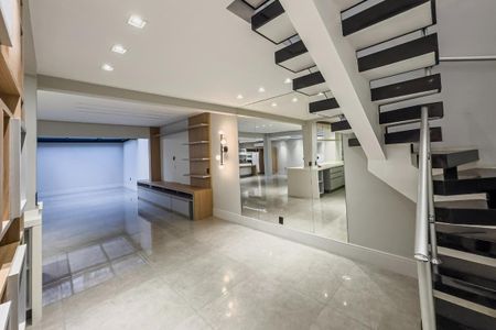 Casa de condomínio à venda com 250m², 3 quartos e 4 vagas