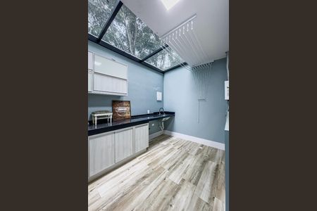 Casa de condomínio à venda com 250m², 3 quartos e 4 vagas