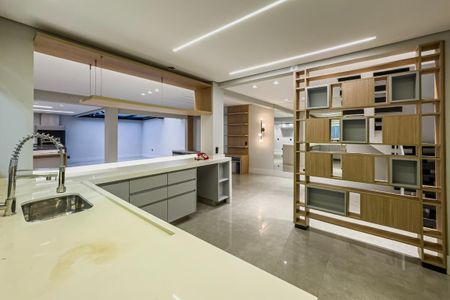 Casa de condomínio à venda com 250m², 3 quartos e 4 vagas