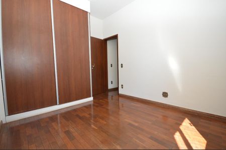 Apartamento à venda com 100m², 3 quartos e 2 vagas