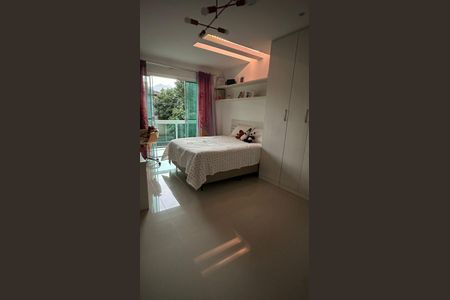 Casa de condomínio à venda com 350m², 3 quartos e 2 vagas Casa de condomínio à venda com 350m², 3 quartos e 2 vagasSuíte 1