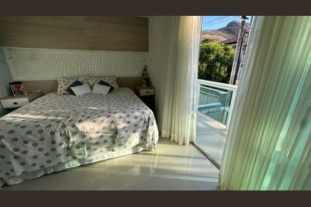 Casa de condomínio à venda com 350m², 3 quartos e 2 vagas Casa de condomínio à venda com 350m², 3 quartos e 2 vagasSuíte 3