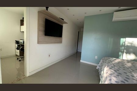 Casa de condomínio à venda com 350m², 3 quartos e 2 vagas Casa de condomínio à venda com 350m², 3 quartos e 2 vagasSuíte 3