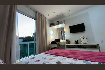 Casa de condomínio à venda com 350m², 3 quartos e 2 vagas Casa de condomínio à venda com 350m², 3 quartos e 2 vagasSuíte 2