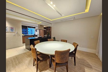Apartamento à venda com 172m², 3 quartos e 4 vagas