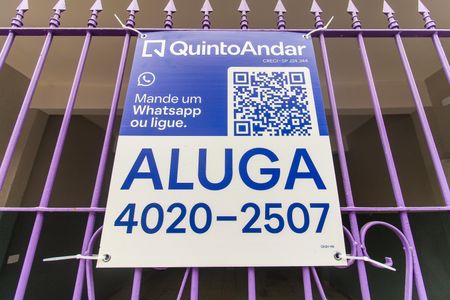 Casa para alugar com 40m², 1 quarto e 1 vaga Casa para alugar com 40m², 1 quarto e 1 vagaFachada