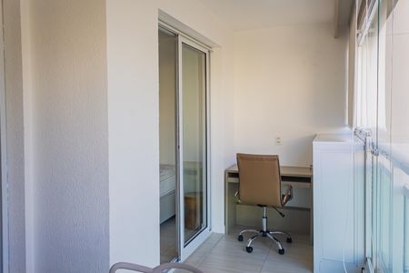Apartamento à venda com 34m², 1 quarto e 1 vaga Apartamento à venda com 34m², 1 quarto e 1 vagaVaranda