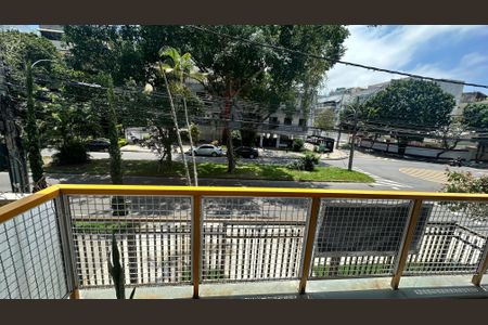 Apartamento à venda com 78m², 2 quartos e 2 vagasVaranda