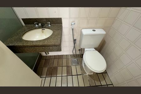 Apartamento à venda com 78m², 2 quartos e 2 vagasBanheiro