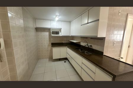 Apartamento à venda com 78m², 2 quartos e 2 vagasCozinha