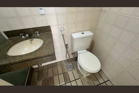 Apartamento à venda com 78m², 2 quartos e 2 vagasBanheiro