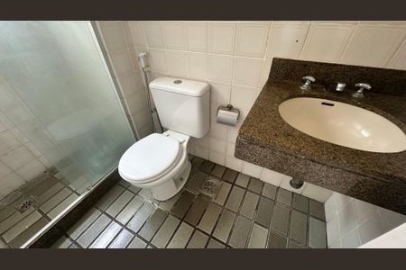 Apartamento à venda com 78m², 2 quartos e 2 vagasBanheiro da Suíte