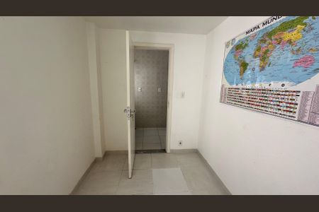 Apartamento à venda com 78m², 2 quartos e 2 vagasQuarto de Serviço