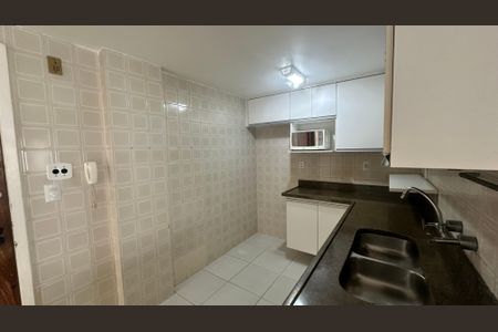 Apartamento à venda com 78m², 2 quartos e 2 vagasCozinha